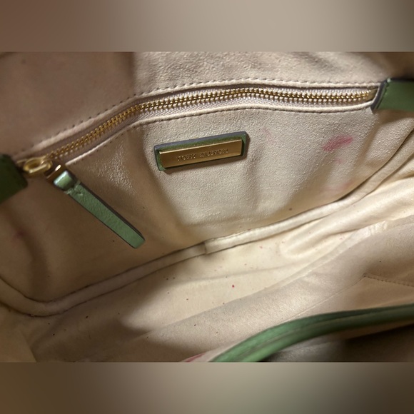 Tory Burch Olive Quilted Crossbody Bag - Picture 4 of 4